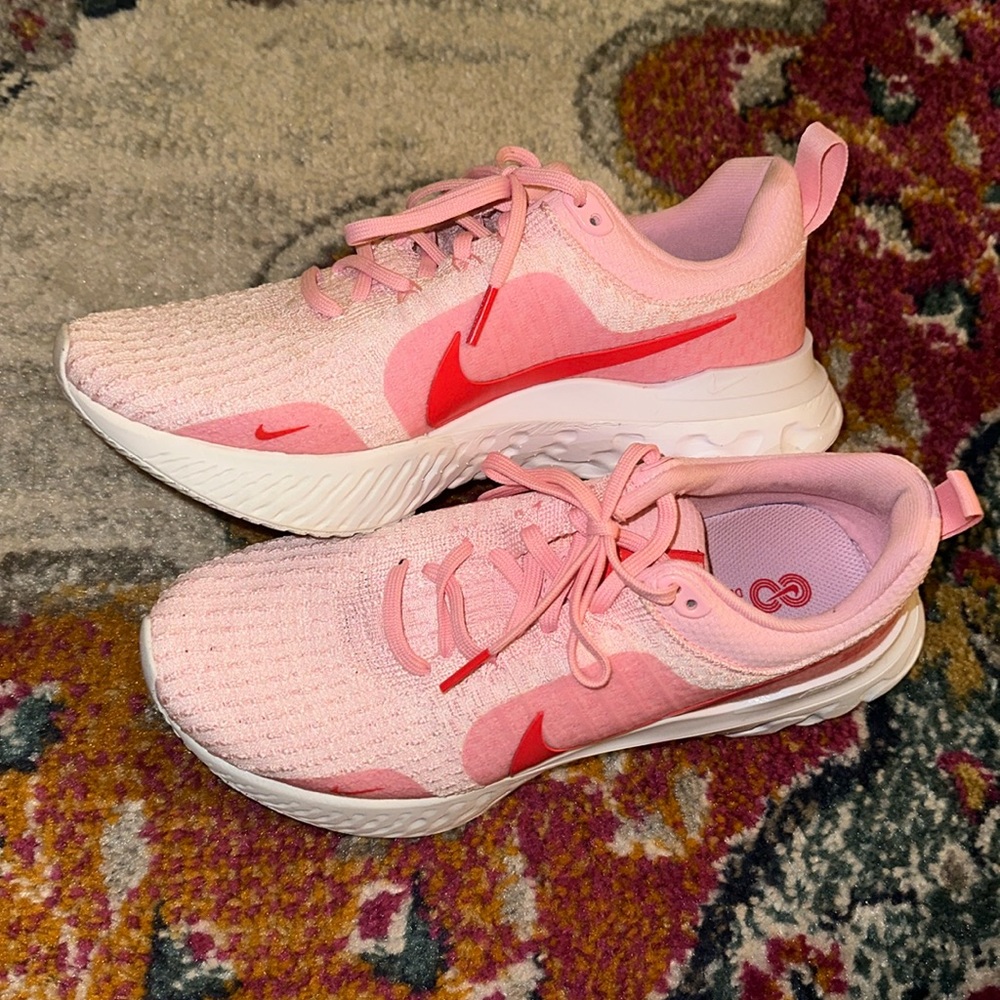 Nike React